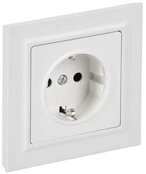 Розетка BRITE РСР14-1-0-БрАБ 16А в сборе с заземл. защ. шторки арктич. бел. IEK BR-R14-16-K91-F