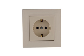 Розетка 1-м Karea RIZZ с заземл. керамика крем Makel 88010008